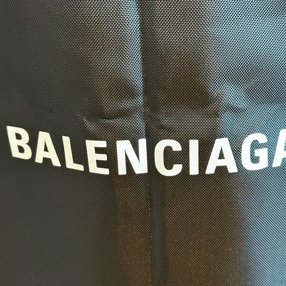 Balenciaga Black Garment Bag - Picture 3 of 3